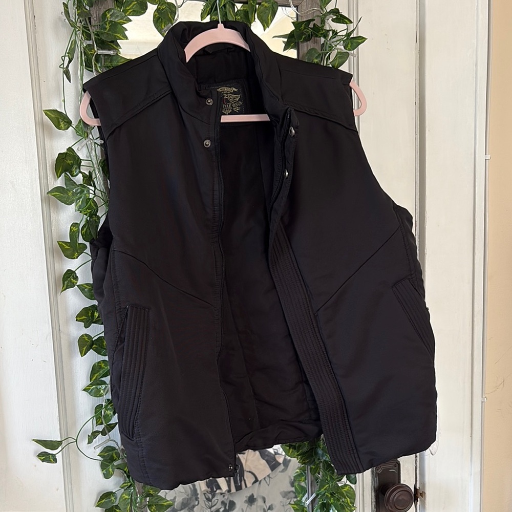 Xios New York Black Puffer Vest